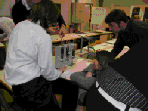 Referendare beim Experimentieren
