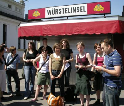 Moderne Würstelinsel